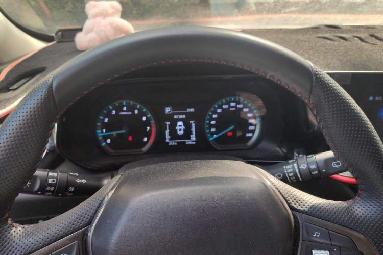 Used CHANGAN OSHAN X5 2021 Revised Version 1.5T DCT Luxury Edition Instrument Cluster