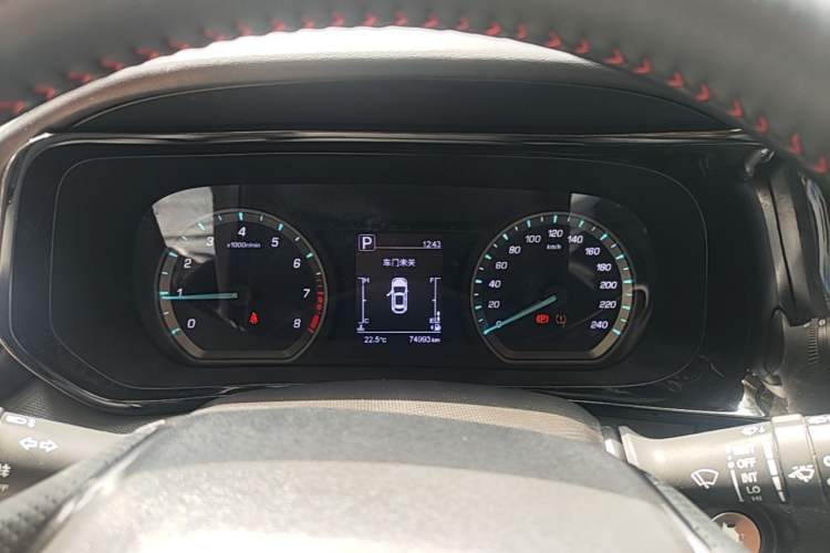 Used CHANGAN OSHAN X5 2021 Revised Version 1.5T DCT Luxury Edition Instrument Cluster