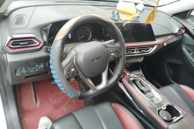 Used CHANGAN OSHAN X5 2021 Revised Version 1.5T DCT Luxury Edition Interior 2