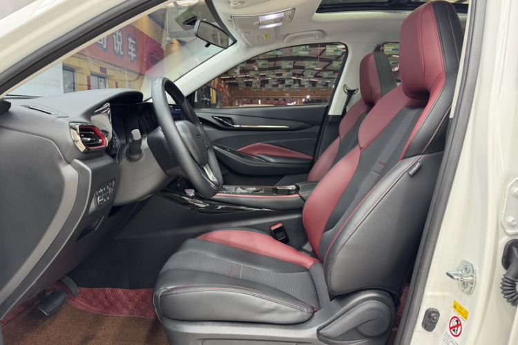 Used CHANGAN OSHAN X5 2021 1.5T DCT Flagship Edition Interior 2
