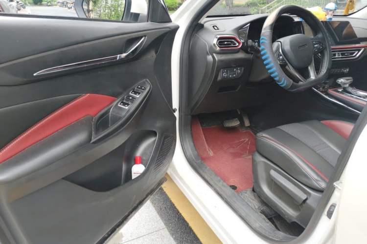 Used CHANGAN OSHAN X5 2021 Revised Version 1.5T DCT Luxury Edition Interior 3