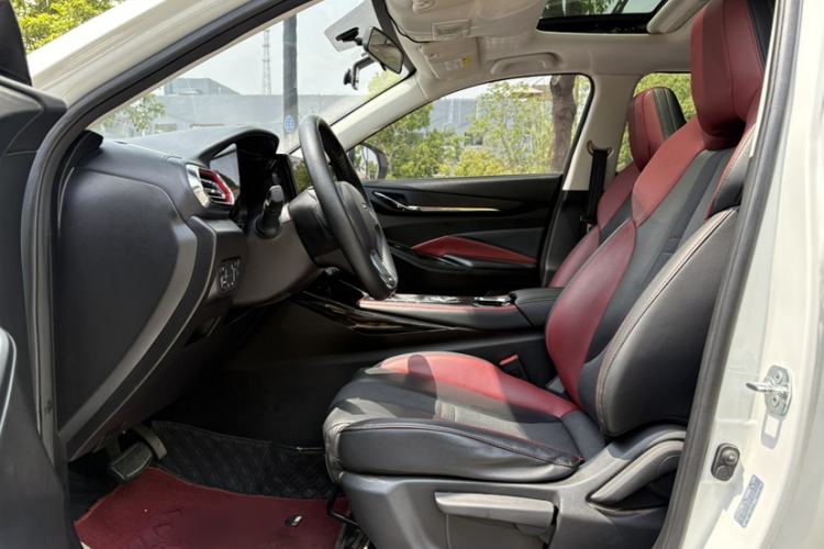 Used CHANGAN OSHAN X5 2021 Revised Version 1.5T DCT Luxury Edition Interior 3