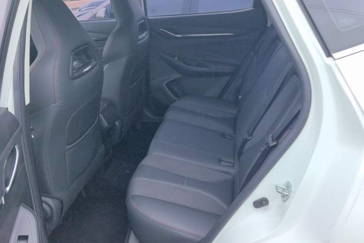 Used CHANGAN OSHAN X5 2021 1.6L CVT Comfort Model Interior 3