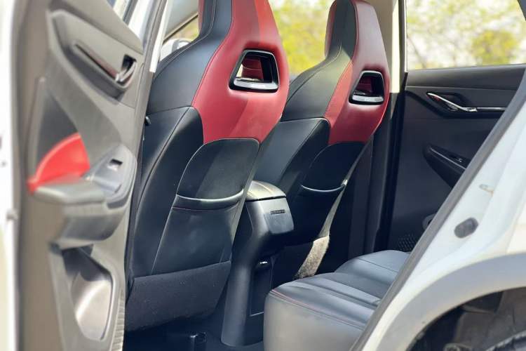 Used CHANGAN OSHAN X5 2021 1.5T DCT Prestige Edition Interior 3