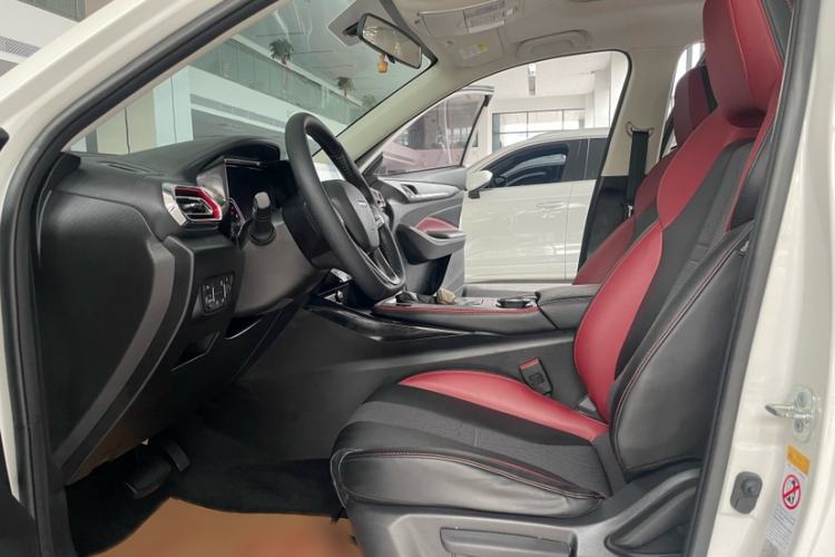 Used CHANGAN OSHAN X5 2021 1.5T DCT Prestige Edition Interior 4