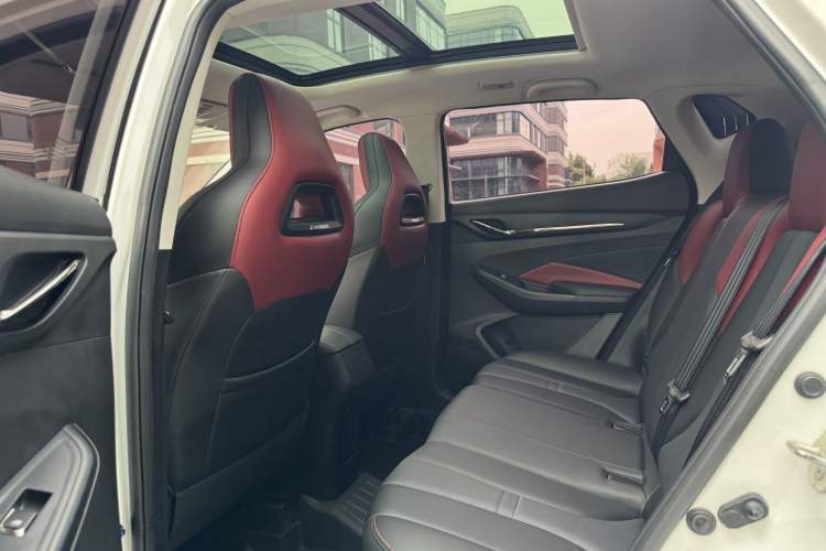 Used CHANGAN OSHAN X5 2021 1.5T DCT Flagship Edition Interior 4