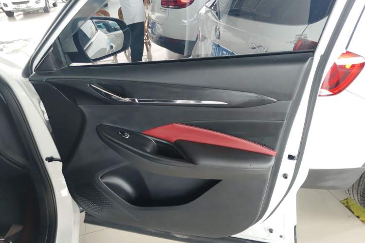 Used CHANGAN OSHAN X5 2021 Revised Version 1.5T DCT Luxury Edition Interior 5