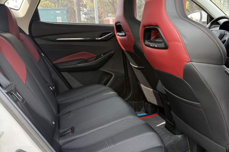 Used CHANGAN OSHAN X5 2021 1.5T DCT Prestige Edition Interior 6