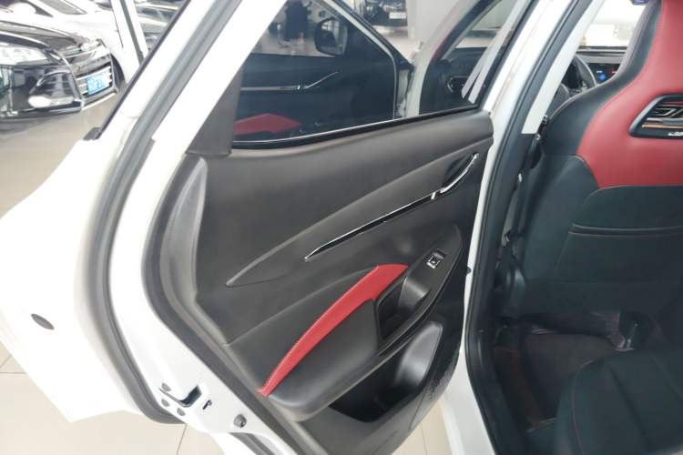 Used CHANGAN OSHAN X5 2021 Revised Version 1.5T DCT Luxury Edition Interior 8