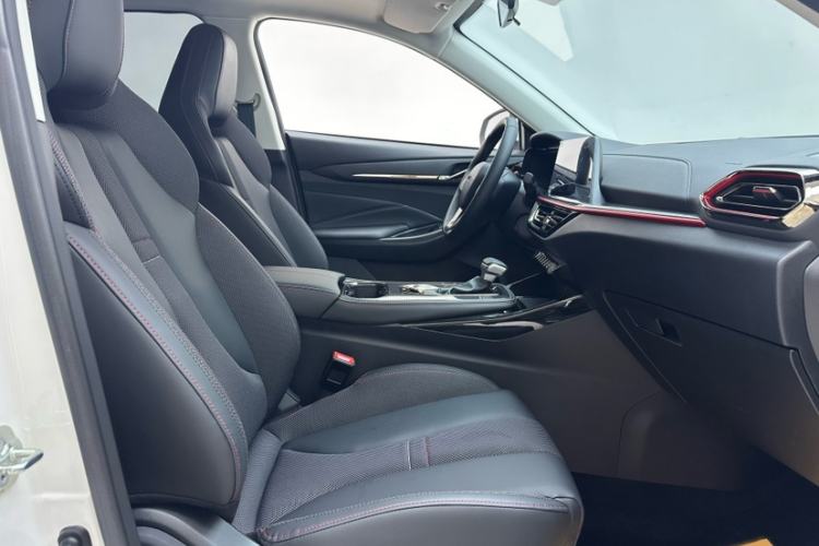 Used CHANGAN OSHAN X5 2021 1.5T DCT Luxury Edition Interior 8