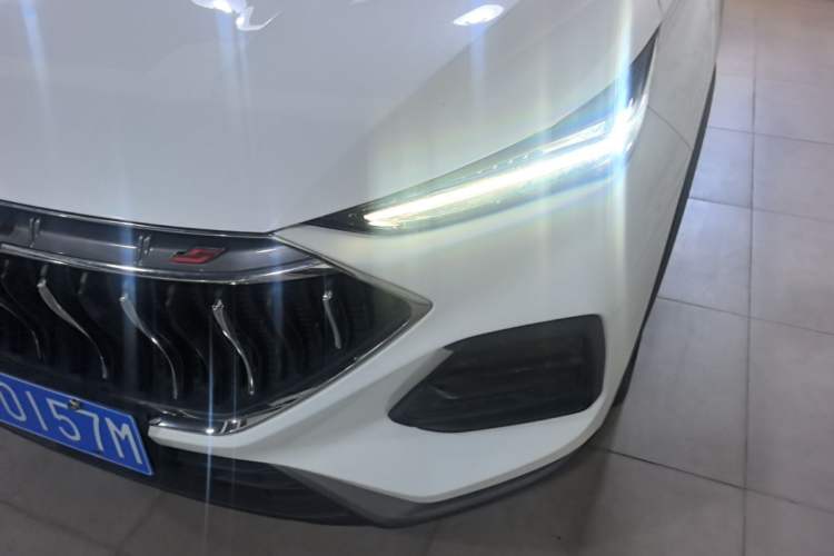 Used CHANGAN OSHAN X5 2021 1.5T DCT Flagship Edition Left Front Headlight