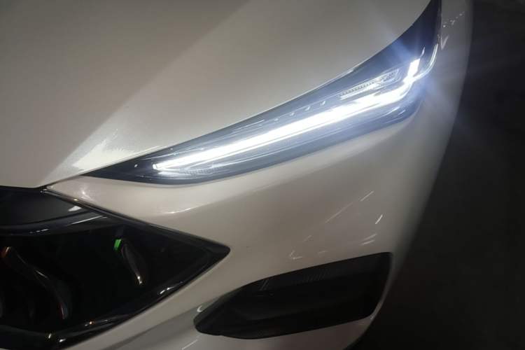 Used CHANGAN OSHAN X5 2021 1.5T DCT Prestige Edition Left Front Headlight
