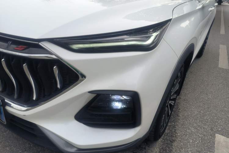 Used CHANGAN OSHAN X5 2021 1.5T DCT Prestige Edition Left Front Headlight
