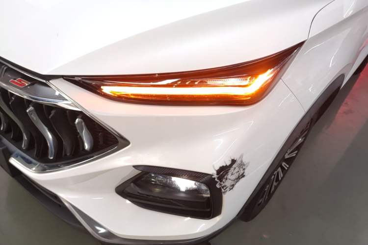 Used CHANGAN OSHAN X5 2021 1.5T DCT Prestige Edition Left Front Headlight