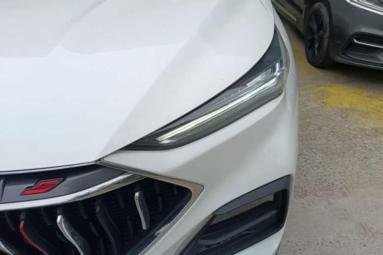 Used CHANGAN OSHAN X5 2021 Revised Version 1.5T DCT Luxury Edition Left Front Headlight