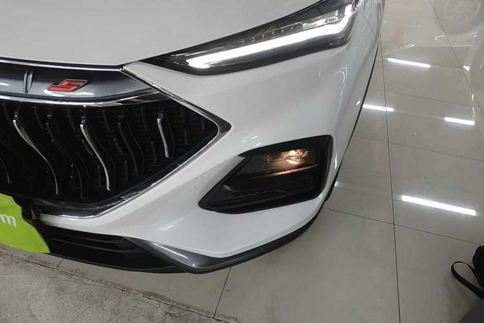 Used CHANGAN OSHAN X5 2021 Revised Version 1.5T DCT Luxury Edition Left Front Headlight