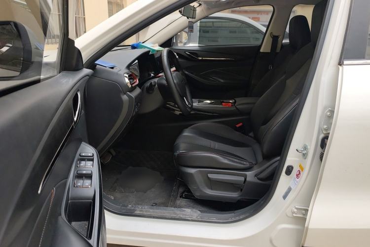 Used CHANGAN OSHAN X5 2021 1.5T DCT Prestige Edition Left Front Seat