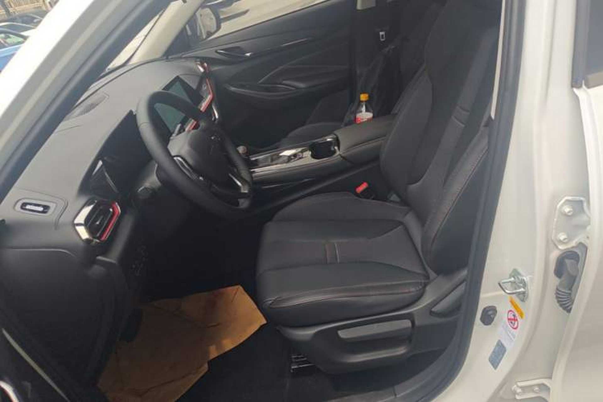 Used CHANGAN OSHAN X5 2021 1.5T DCT Prestige Edition Left Front Seat