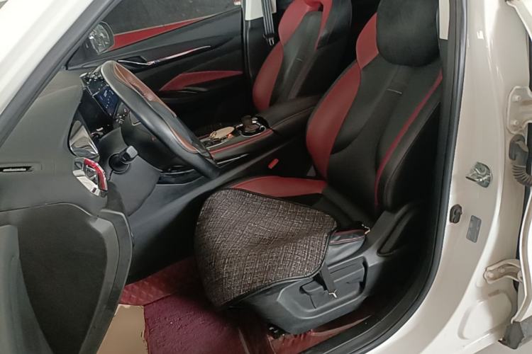Used CHANGAN OSHAN X5 2021 Revised Version 1.5T DCT Luxury Edition Left Front Seat
