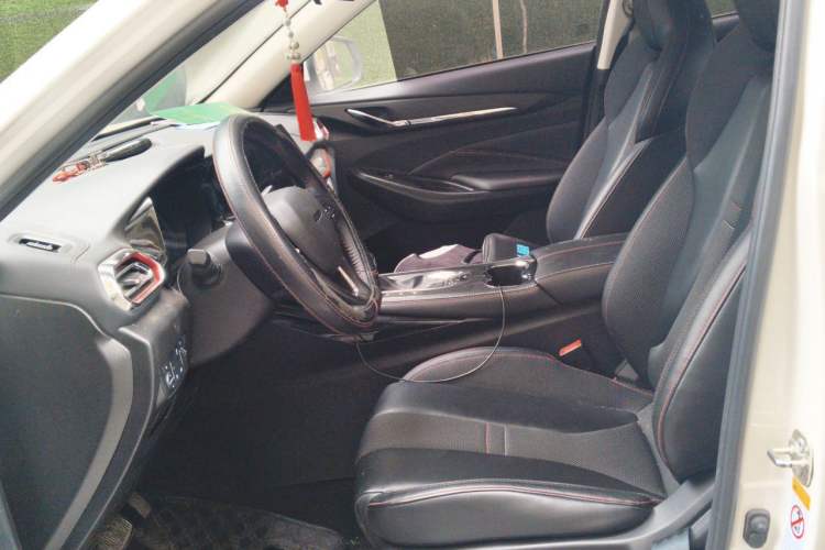 Used CHANGAN OSHAN X5 2021 1.5T DCT Prestige Edition Left Front Seat