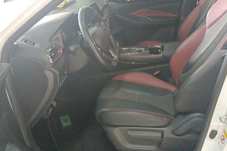Used CHANGAN OSHAN X5 2021 1.5T DCT Prestige Edition Left Front Seat