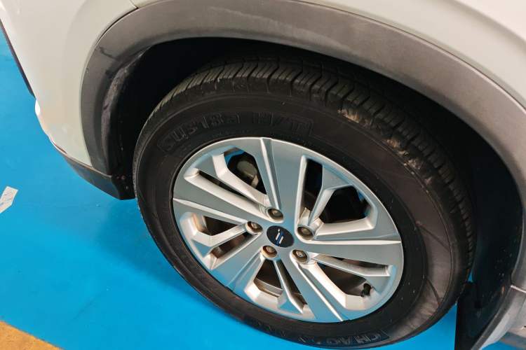 Used CHANGAN OSHAN X5 2021 1.6L CVT Luxury Model Left Front Wheel Hub
