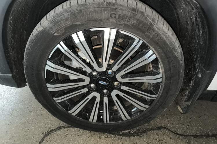 Used CHANGAN OSHAN X5 2021 Revised Version 1.5T DCT Luxury Edition Left Front Wheel Hub