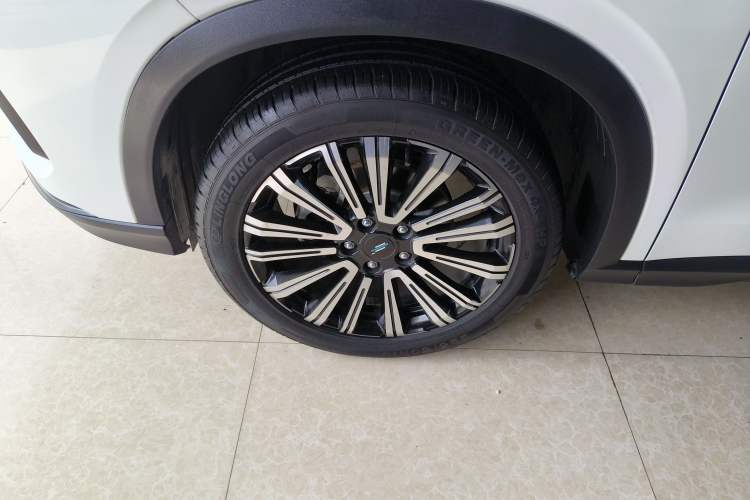 Used CHANGAN OSHAN X5 2021 1.5T DCT Prestige Edition Left Front Wheel Hub