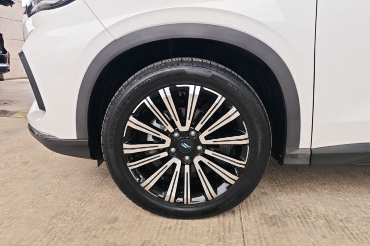Used CHANGAN OSHAN X5 2021 1.5T DCT Prestige Edition Left Front Wheel Hub