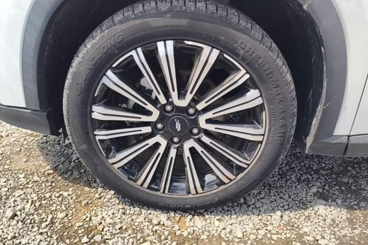 Used CHANGAN OSHAN X5 2021 Revised Version 1.5T DCT Luxury Edition Left Front Wheel Hub