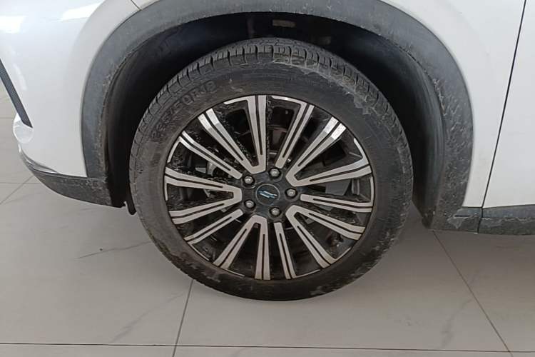 Used CHANGAN OSHAN X5 2021 Revised Version 1.5T DCT Luxury Edition Left Front Wheel Hub