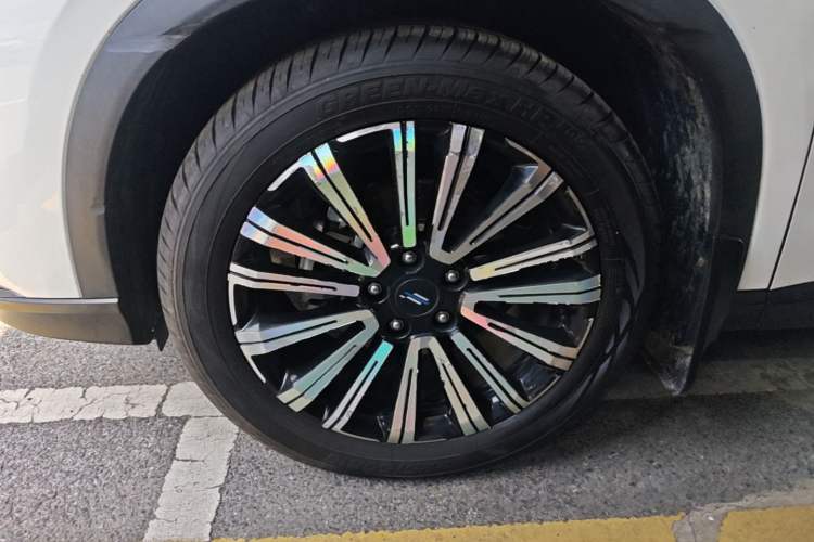 Used CHANGAN OSHAN X5 2021 1.6L CVT Luxury Model Left Front Wheel Hub