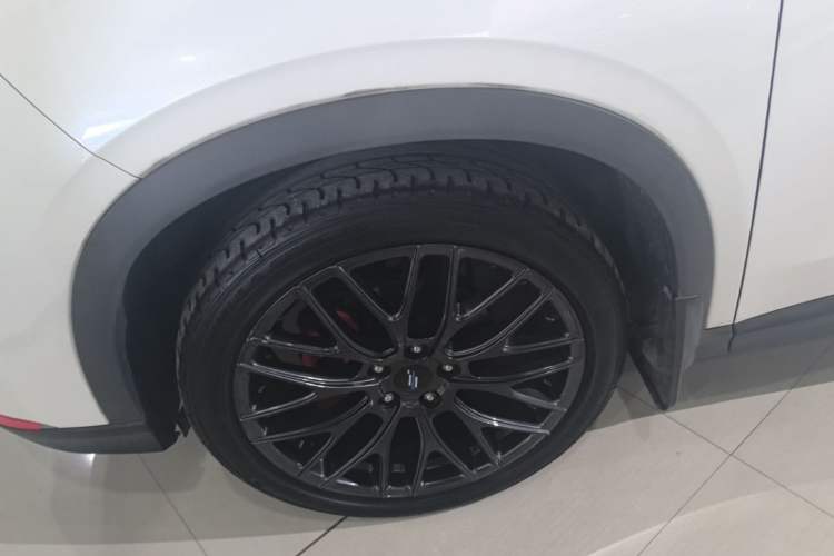 Used CHANGAN OSHAN X5 2021 1.5T DCT Flagship Edition Left Front Wheel Hub