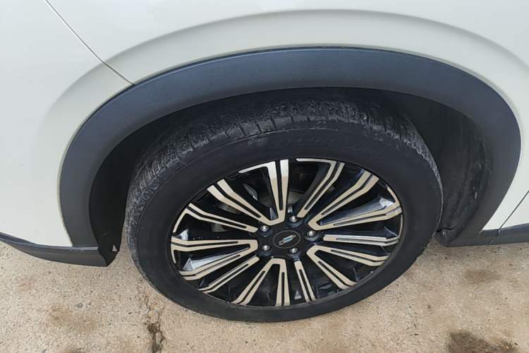 Used CHANGAN OSHAN X5 2021 Revised Version 1.5T DCT Luxury Edition Left Front Wheel Hub