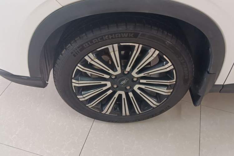 Used CHANGAN OSHAN X5 2021 1.5T DCT Prestige Edition Left Front Wheel Hub