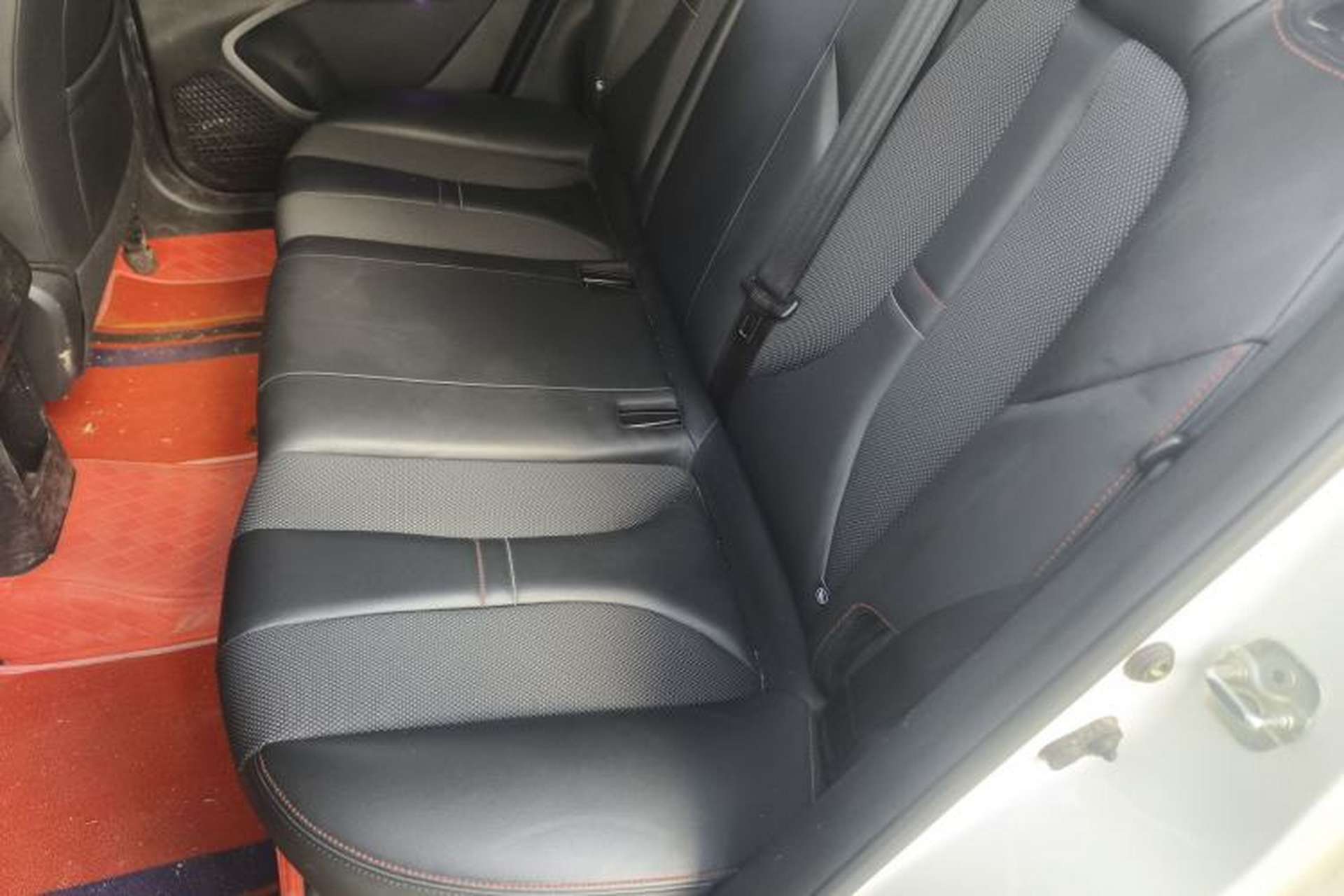 Used CHANGAN OSHAN X5 2021 Revised Version 1.6L Manual Luxury Edition Left Rear Seat