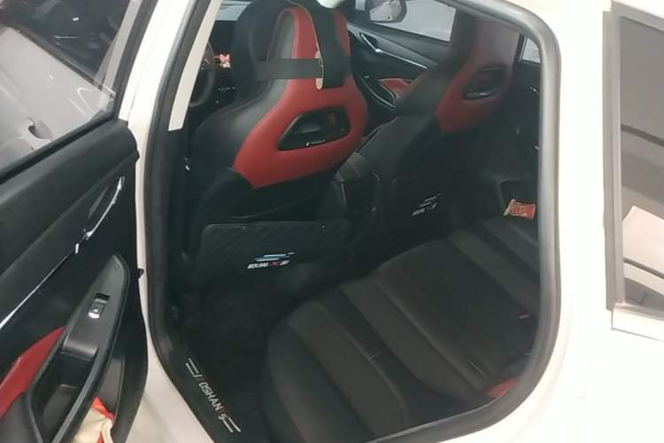 Used CHANGAN OSHAN X5 2021 Revised Version 1.5T DCT Luxury Edition Left Rear Seat