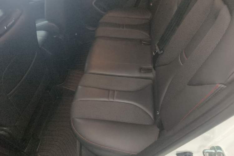 Used CHANGAN OSHAN X5 2021 Revised Version 1.6L Manual Luxury Edition Left Rear Seat