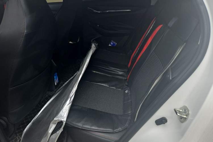 Used CHANGAN OSHAN X5 2021 1.5T DCT Prestige Edition Left Rear Seat
