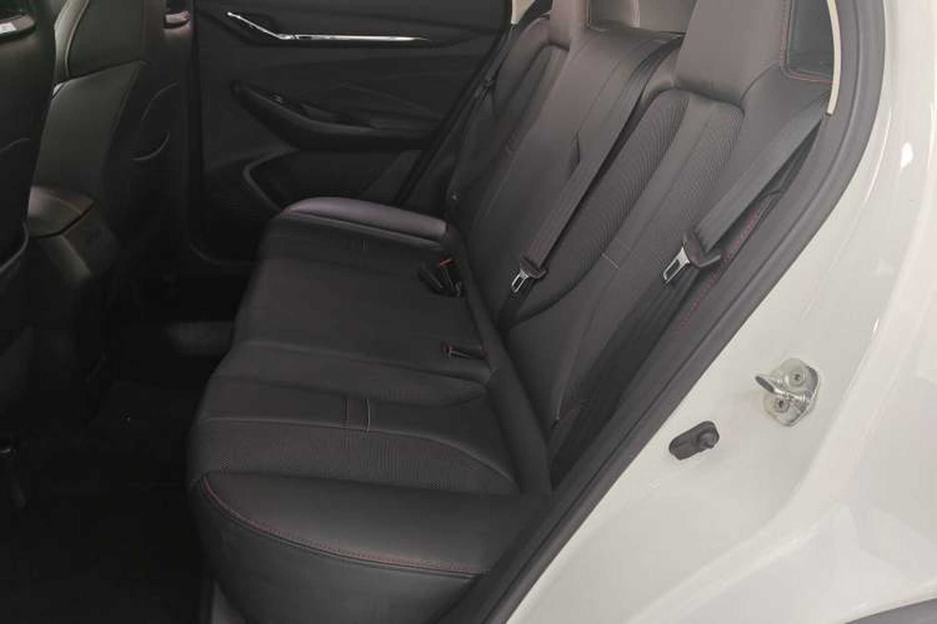 Used CHANGAN OSHAN X5 2021 Revised Version 1.6L Manual Luxury Edition Left Rear Seat