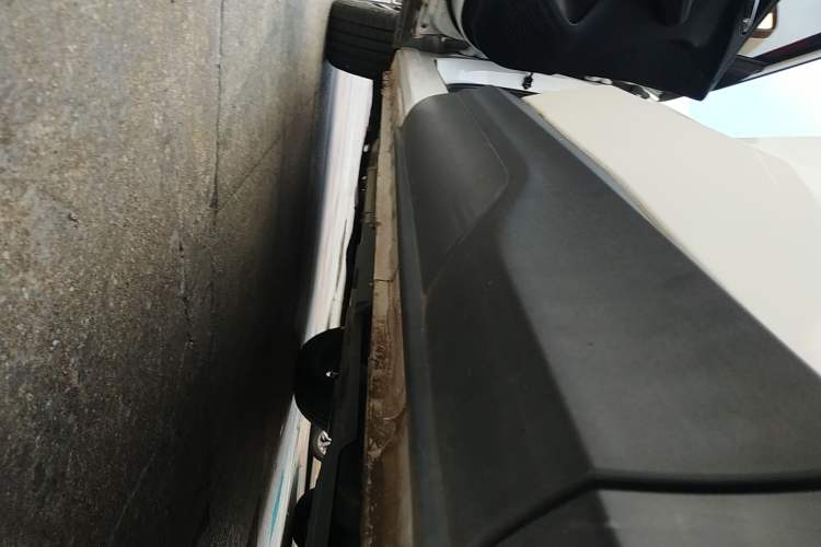 Used CHANGAN OSHAN X5 2021 1.6L CVT Comfort Model Left Side Sill