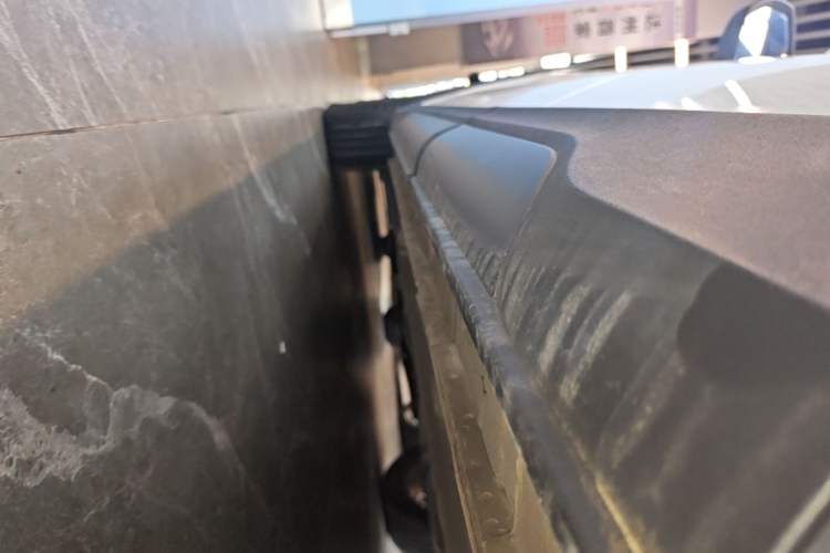 Used CHANGAN OSHAN X5 2021 1.6L CVT Luxury Model Left Side Sill
