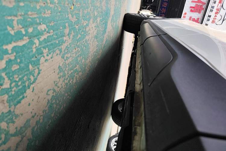 Used CHANGAN OSHAN X5 2021 Revised Version 1.5T DCT Luxury Edition Left Side Sill