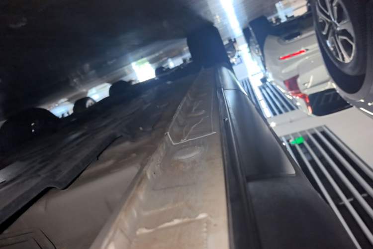 Used CHANGAN OSHAN X5 2021 1.5T DCT Prestige Edition Left Side Sill