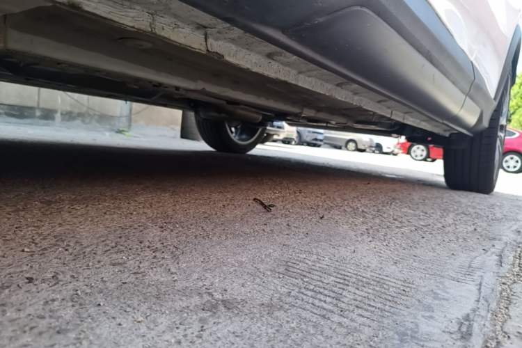 Used CHANGAN OSHAN X5 2021 1.5T DCT Flagship Edition Left Side Sill