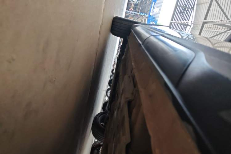 Used CHANGAN OSHAN X5 2021 1.6L CVT Luxury Model Left Side Sill