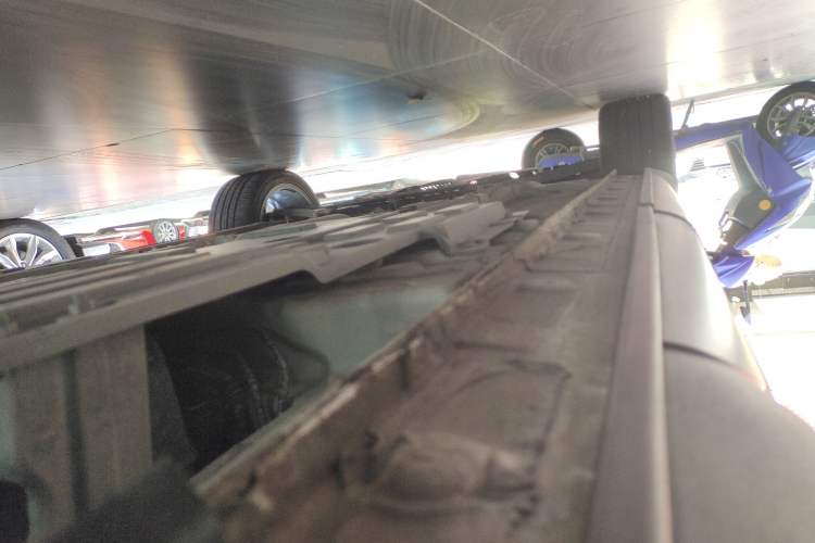 Used CHANGAN OSHAN X5 2021 1.5T DCT Flagship Edition Left Side Sill