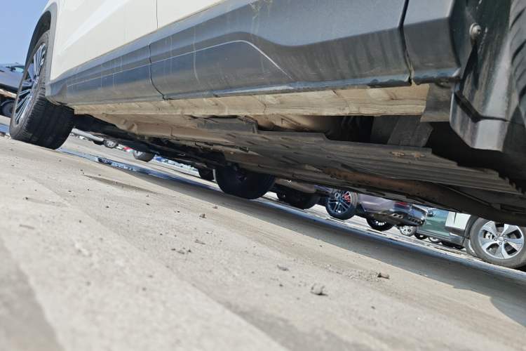 Used CHANGAN OSHAN X5 2021 1.5T DCT Prestige Edition Left Side Sill