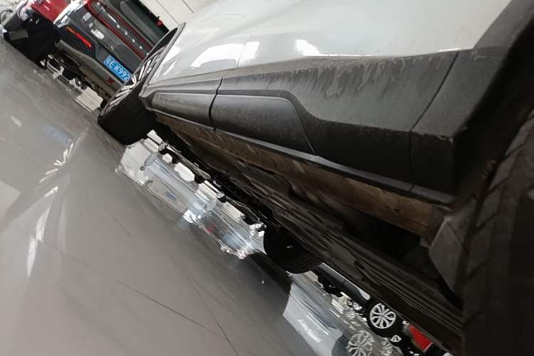 Used CHANGAN OSHAN X5 2021 Revised Version 1.5T DCT Luxury Edition Left Side Sill