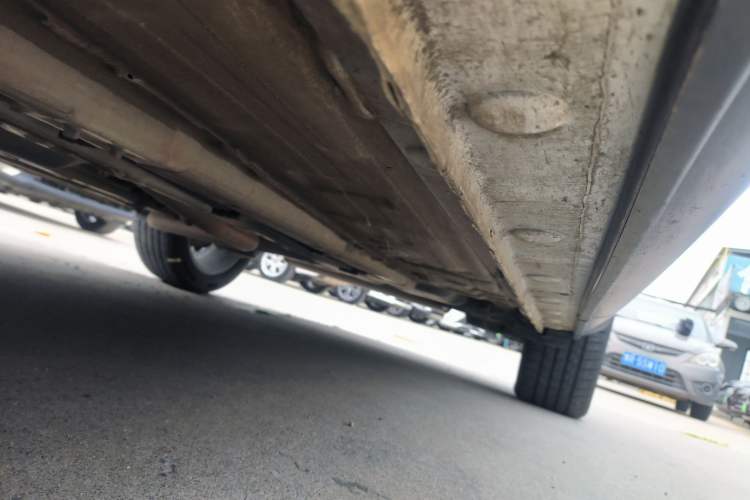 Used CHANGAN OSHAN X5 2021 1.5T DCT Prestige Edition Left Side Sill